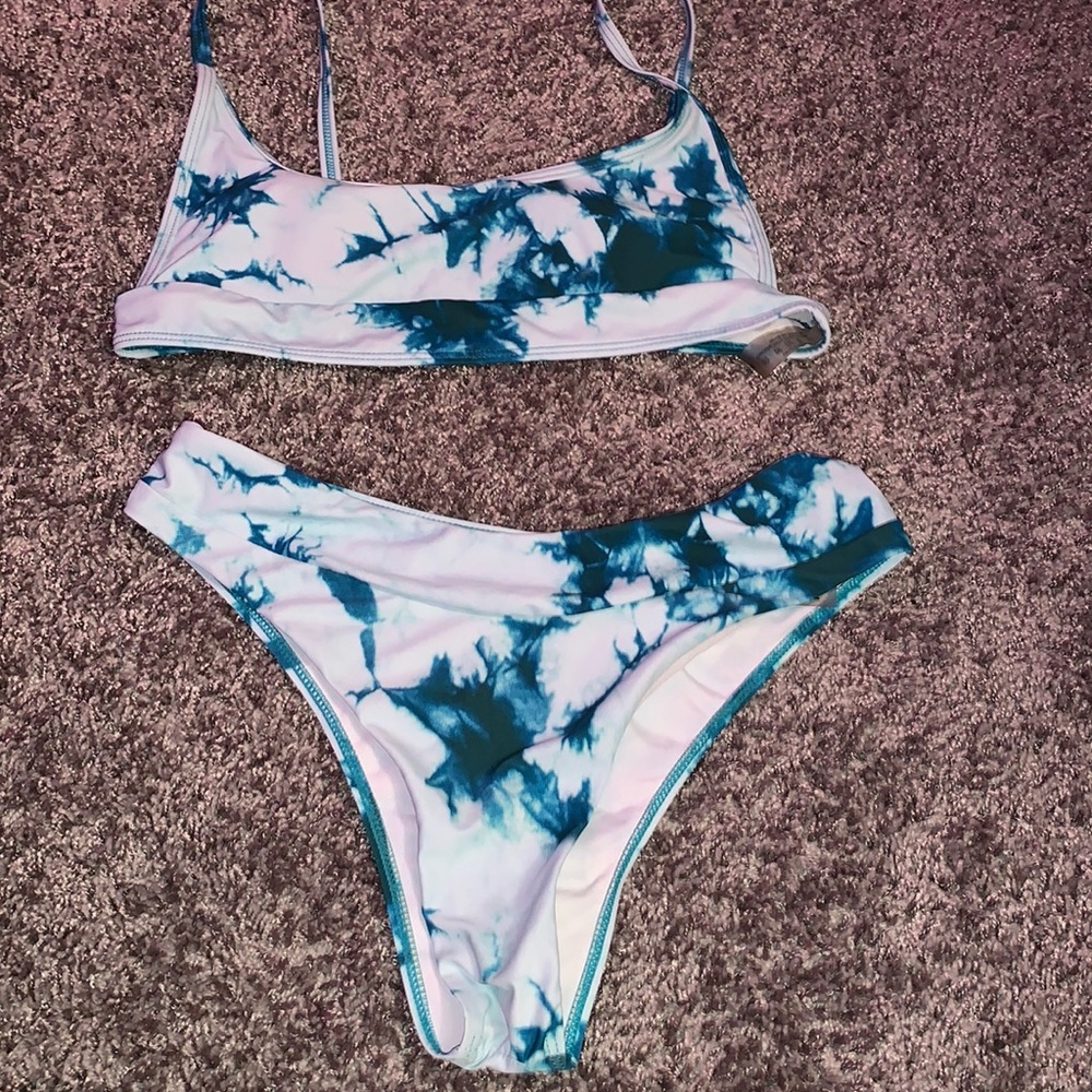 tie-dye bathing suit